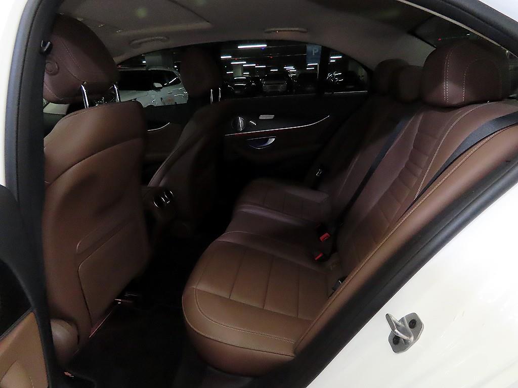 Mercedes Benz E class - Vista 7