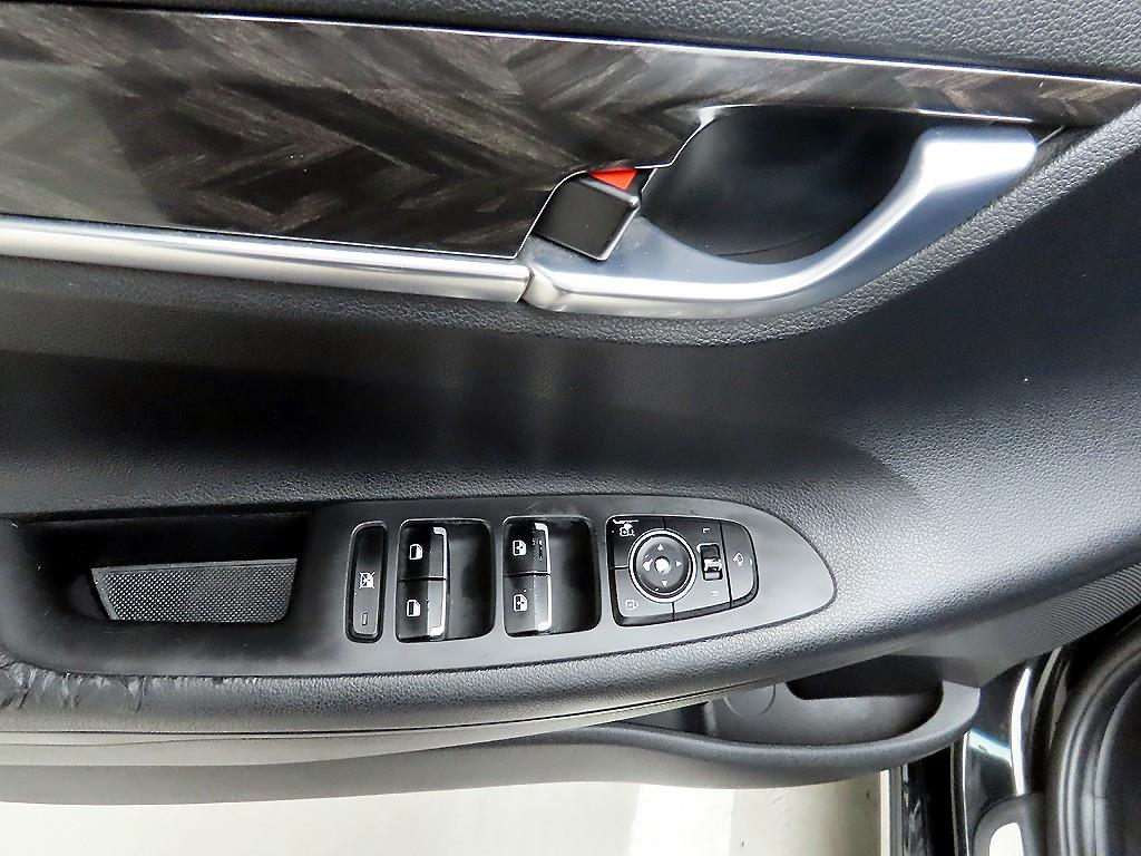 HYUNDAI Grandeur - Vista 11