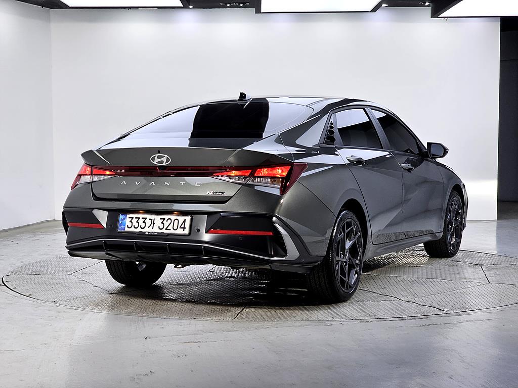 HYUNDAI Avante - Vista 4