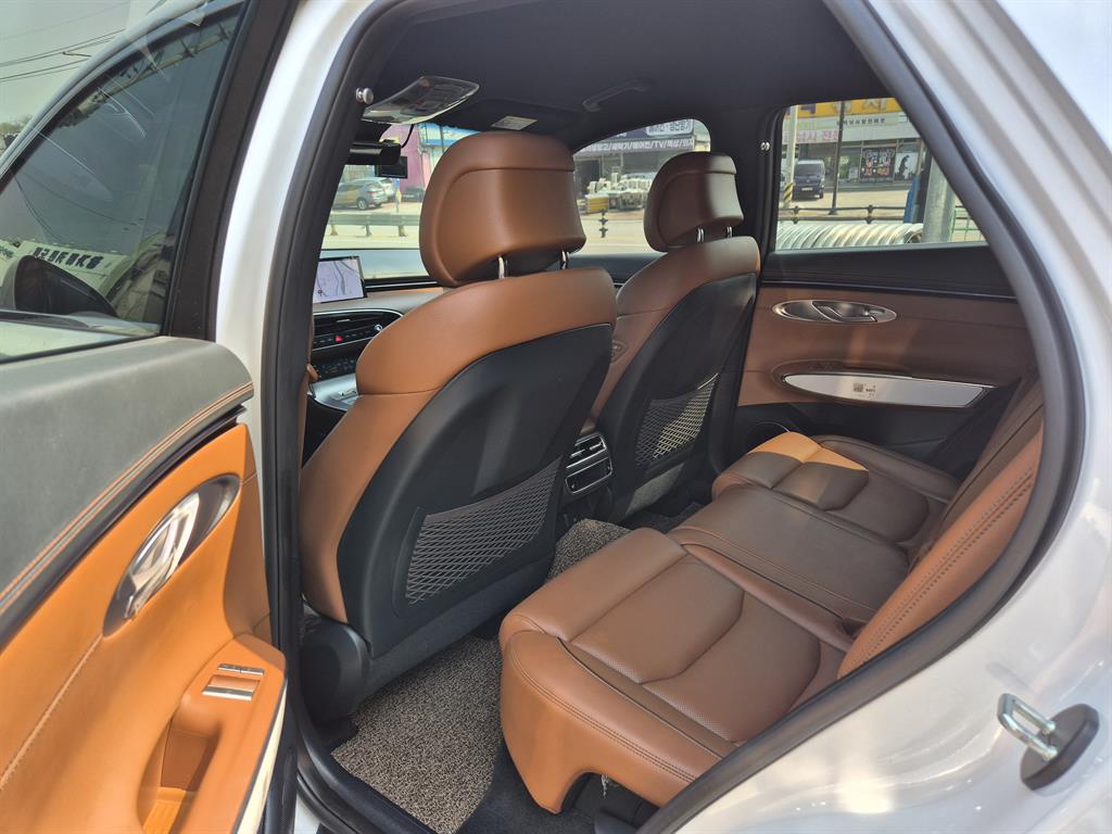 Genesis GV70 2025 Blanco - Importación desde Corea - HF Imports Iquique - Foto 17