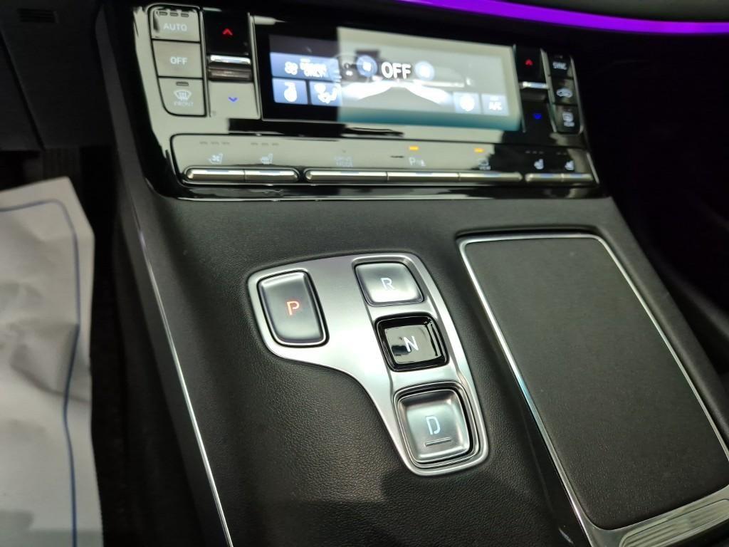 HYUNDAI Grandeur - Vista 8