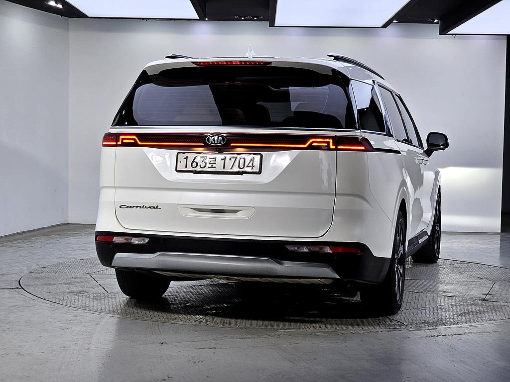 KIA Carnival - Vista 2