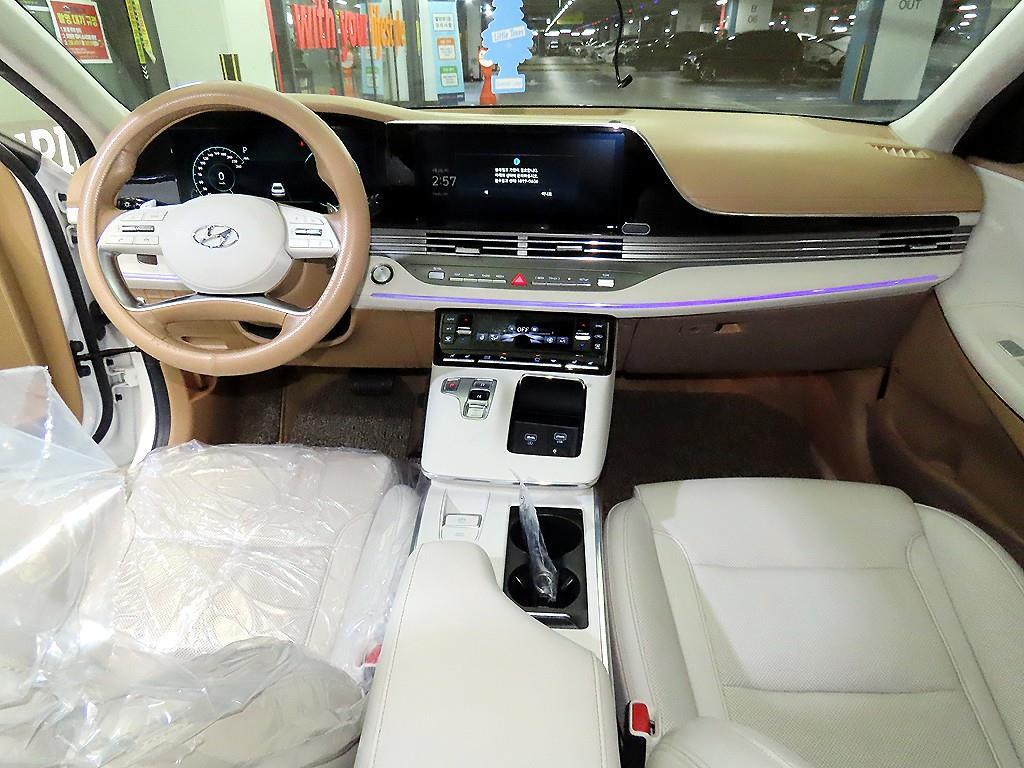 HYUNDAI Grandeur - Vista 10