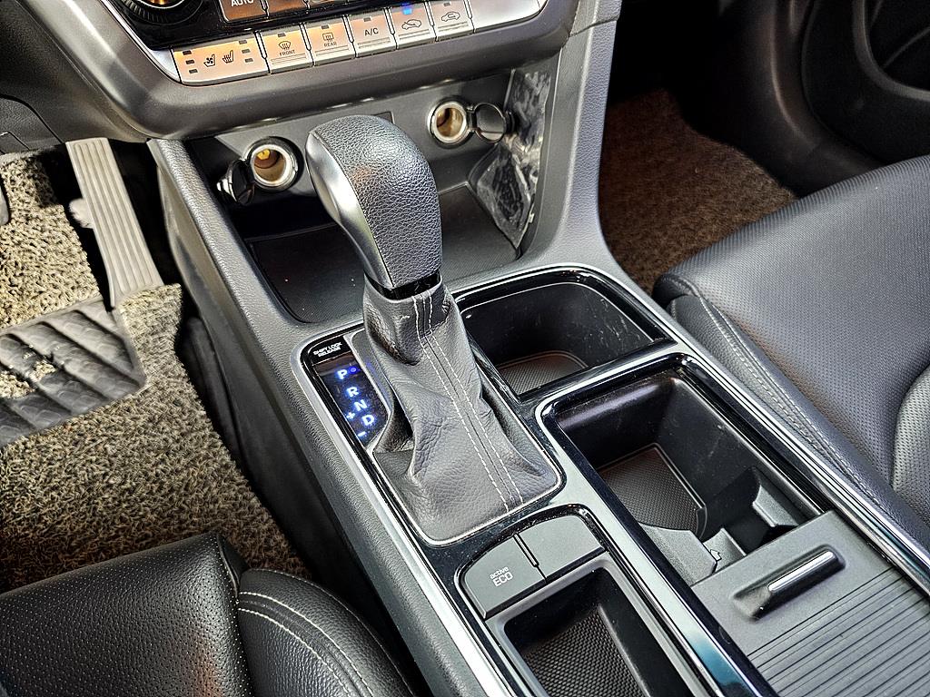 HYUNDAI Sonata 2018 Blanco - Importación desde Corea - HF Imports Iquique - Foto 17