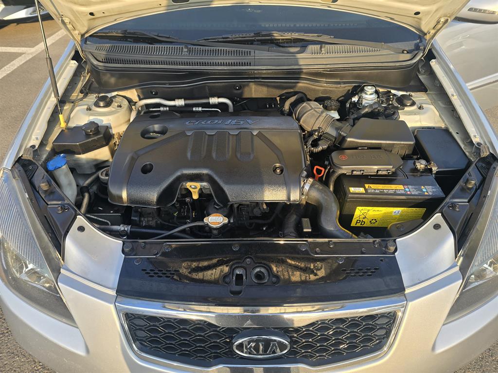 KIA Pride 2010 Plateado - Importación desde Corea - HF Imports Iquique - Foto 18