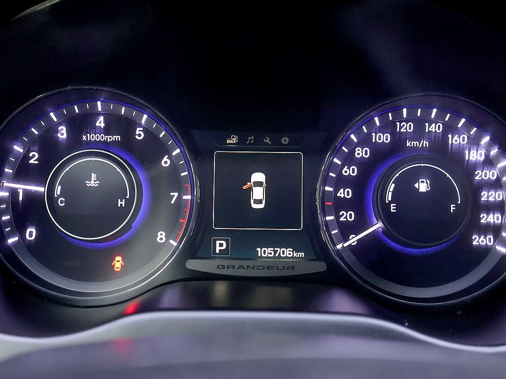 HYUNDAI Grandeur - Vista 11