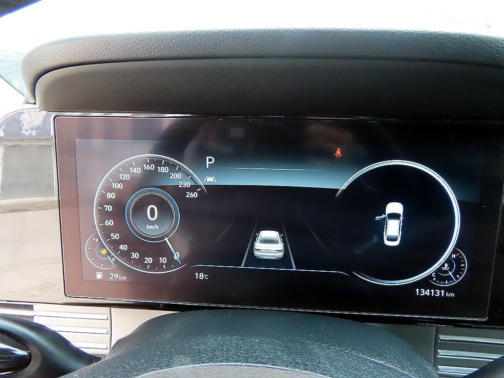 HYUNDAI Grandeur - Vista 9