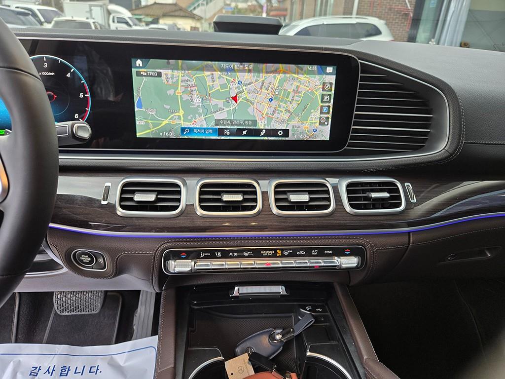 Mercedes Benz GLE Class - Vista 10