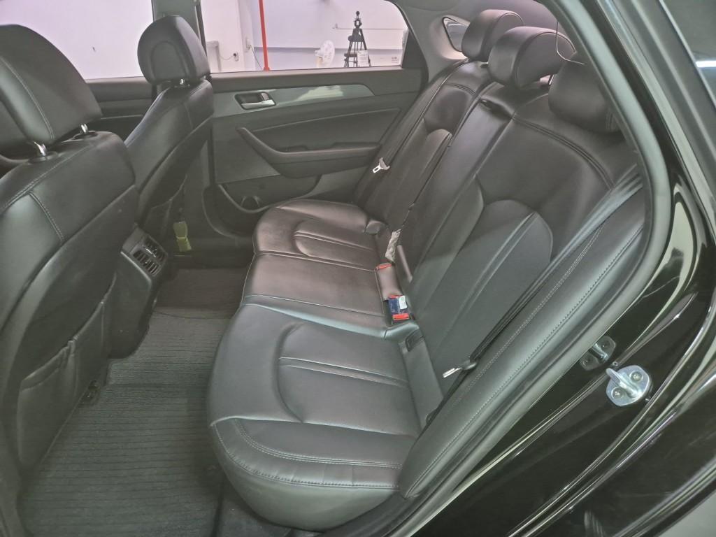 HYUNDAI Sonata - Vista 12