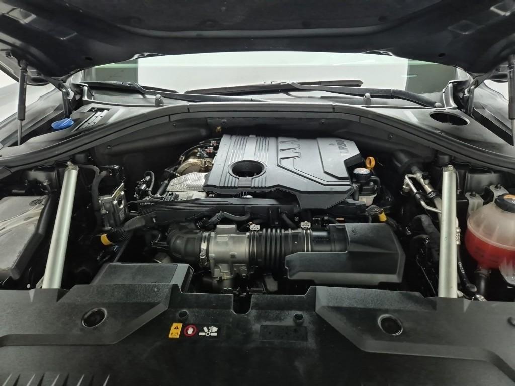 Genesis GV70 - Vista 5