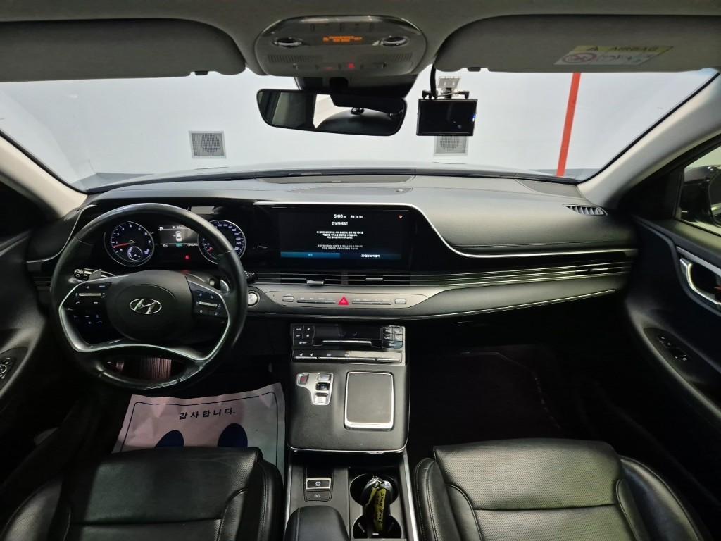 HYUNDAI Grandeur - Vista 7