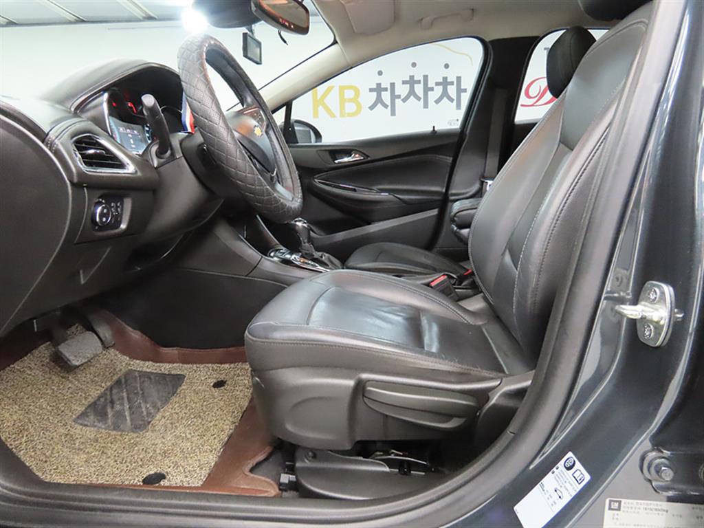 Chevrolet Cruise - Vista 5