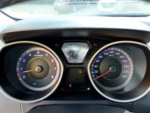 HYUNDAI Avante - Vista 12