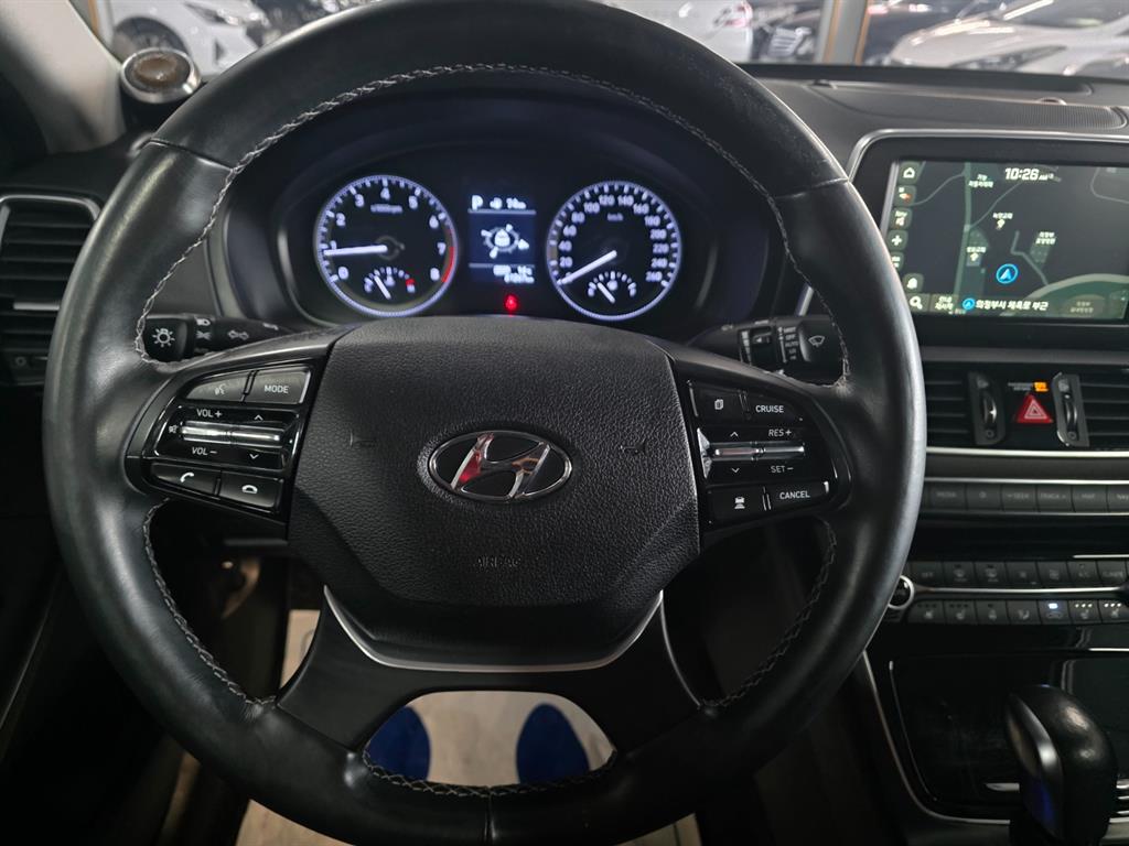 HYUNDAI Grandeur - Vista 7