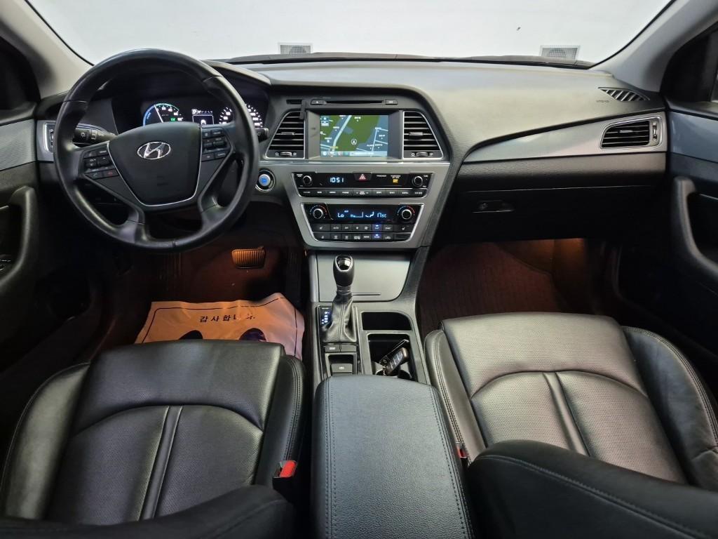 HYUNDAI Sonata - Vista 7