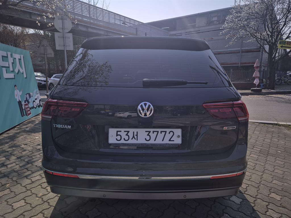 Volkswagen Tiguan - Vista 5