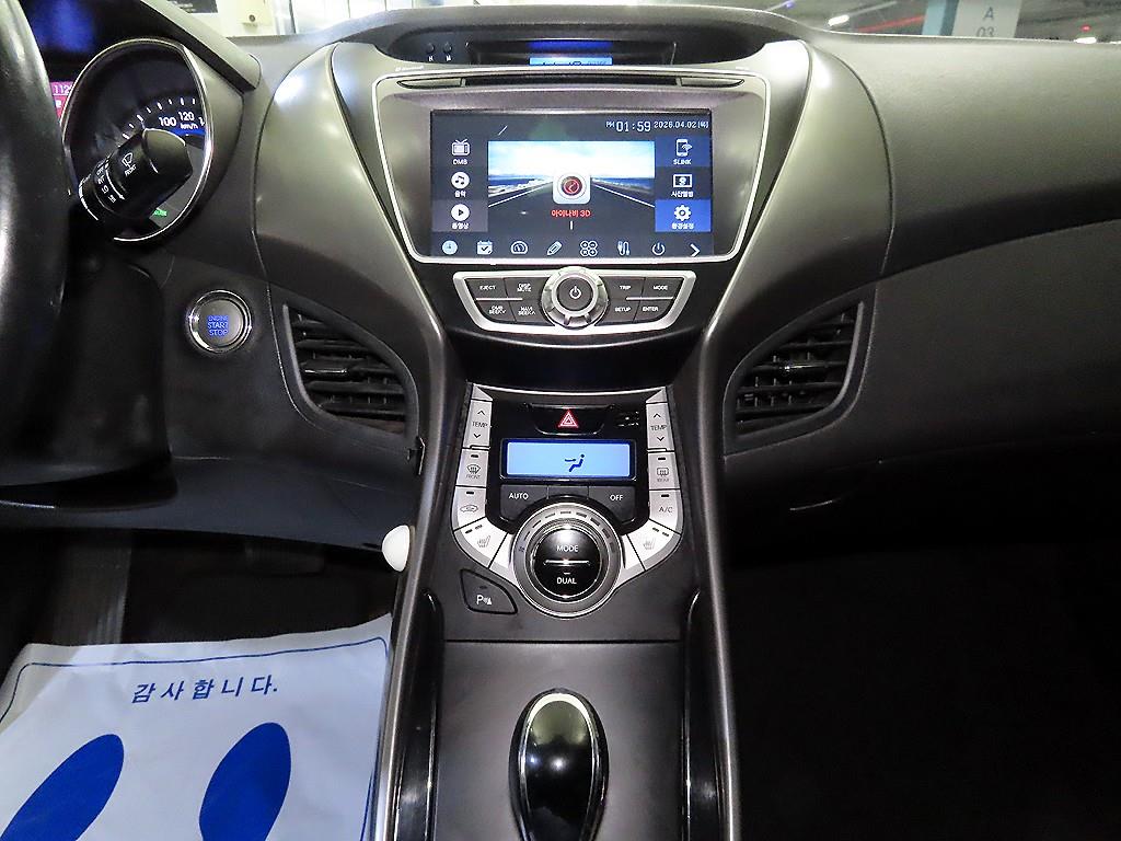 HYUNDAI Avante - Vista 11