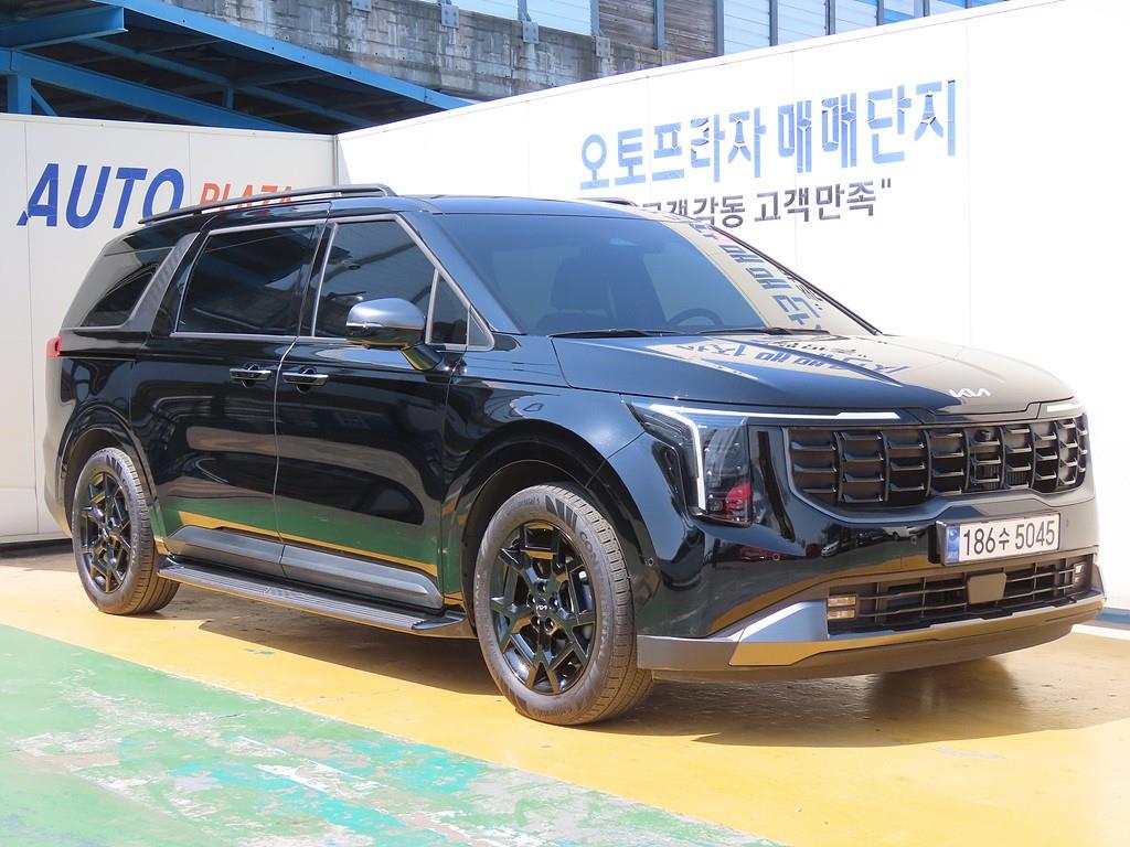 KIA Carnival 2024 Negro - Importación desde Corea - HF Imports Iquique - Foto 1