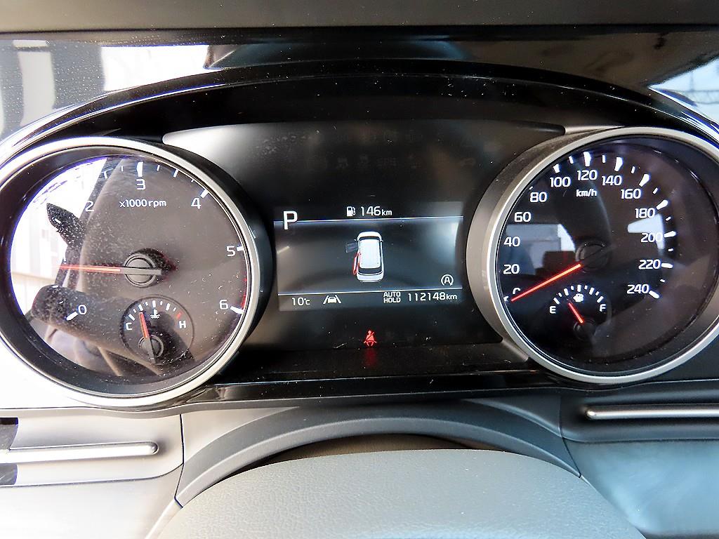 KIA Carnival - Vista 10