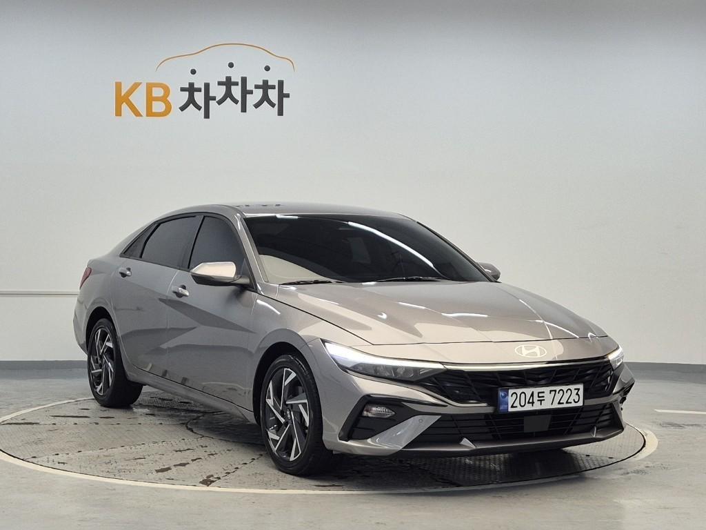 HYUNDAI Avante - Vista 4