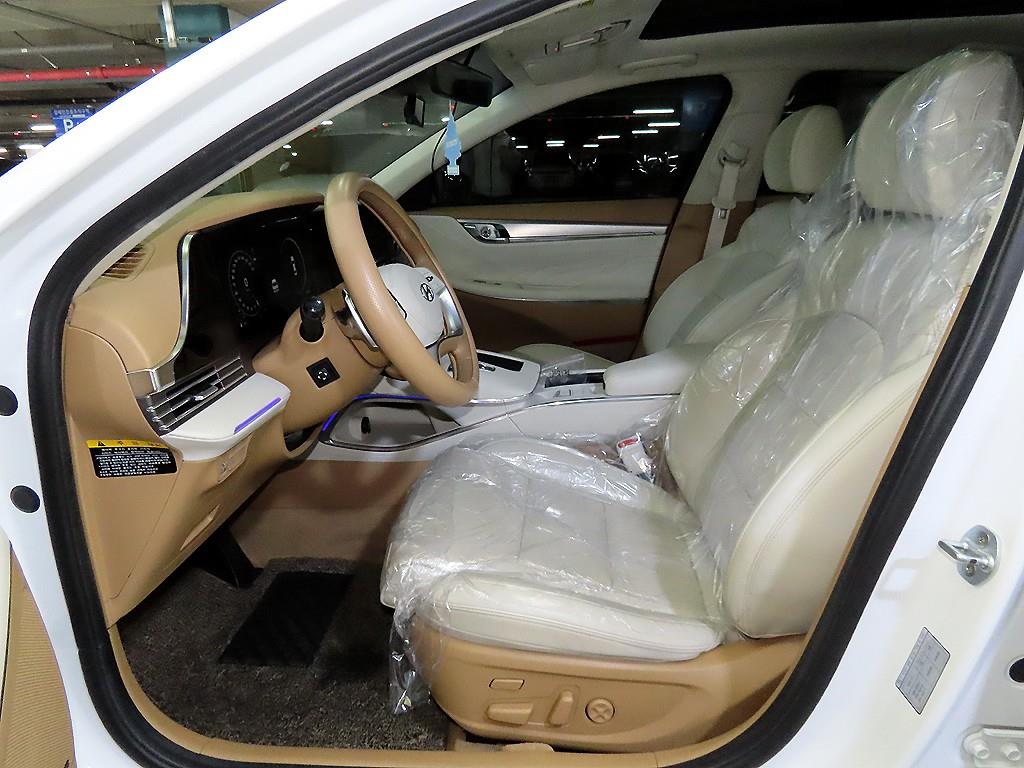 HYUNDAI Grandeur - Vista 6