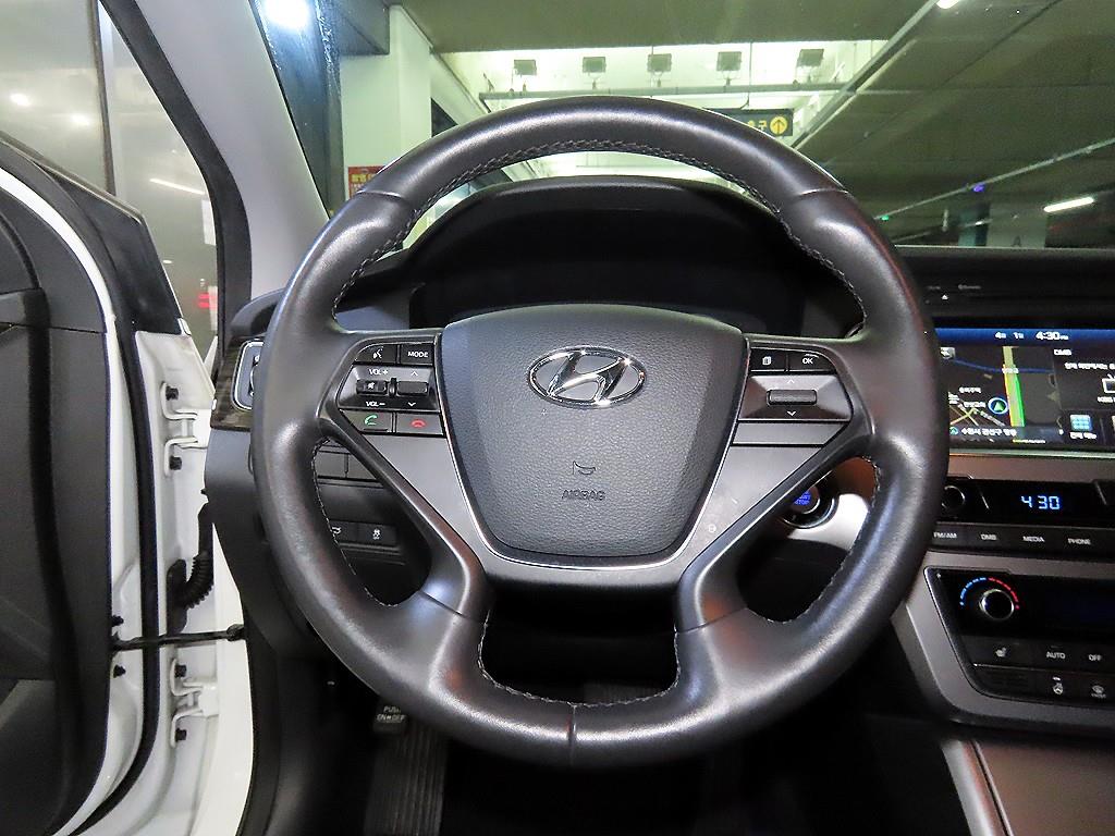 HYUNDAI Sonata - Vista 8