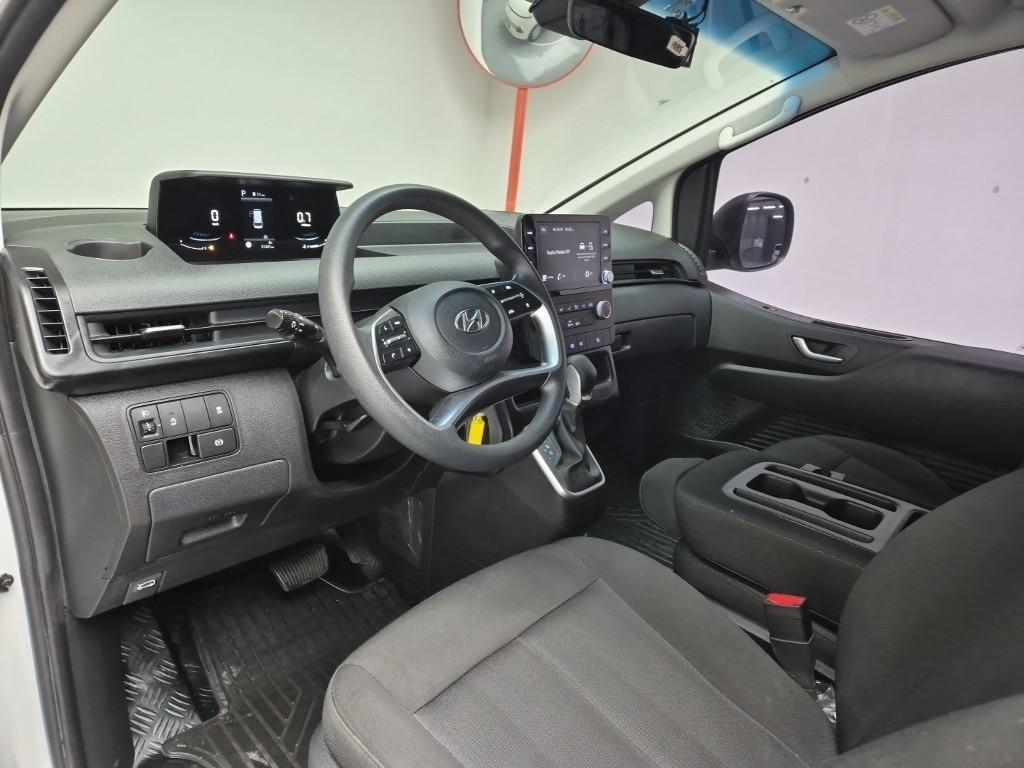 HYUNDAI Staria - Vista 7