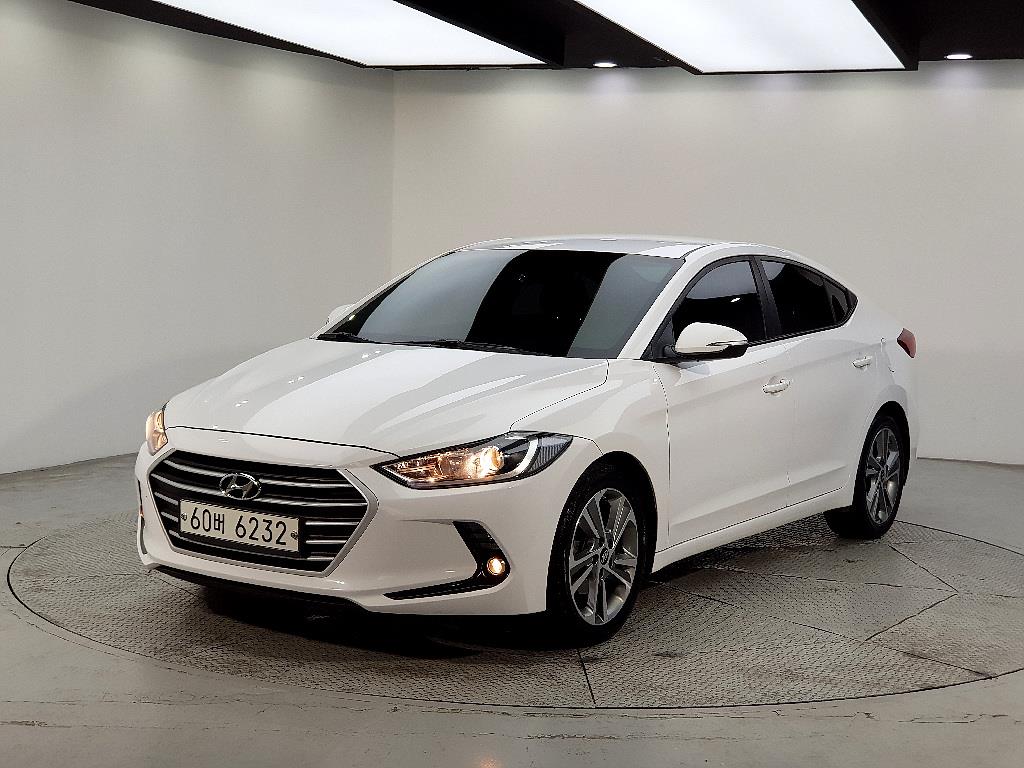 HYUNDAI Avante 2018 Blanco - Importación desde Corea - HF Imports Iquique - Foto 1