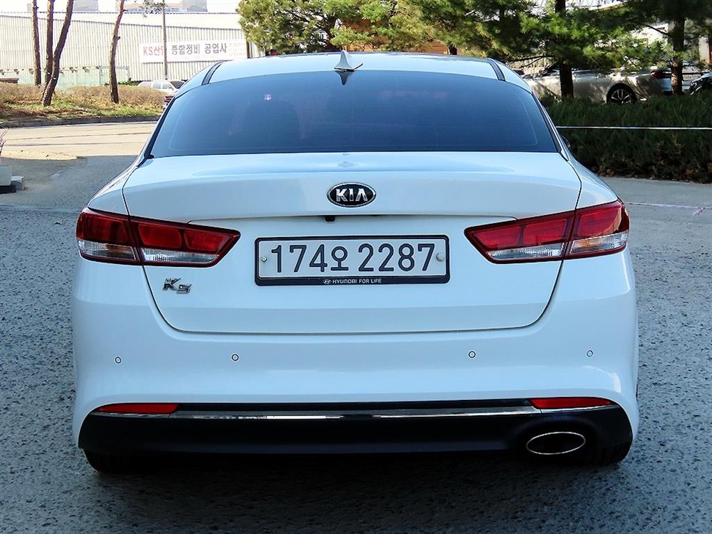 KIA K5 - Vista 3