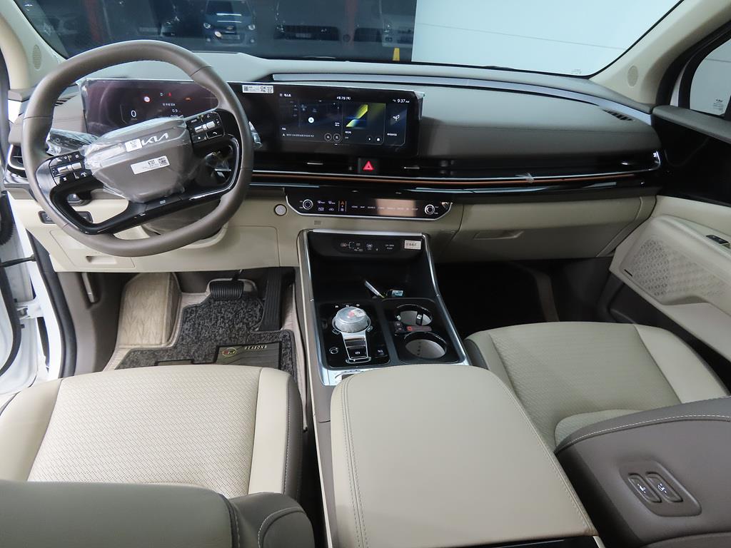 KIA Carnival - Vista 7