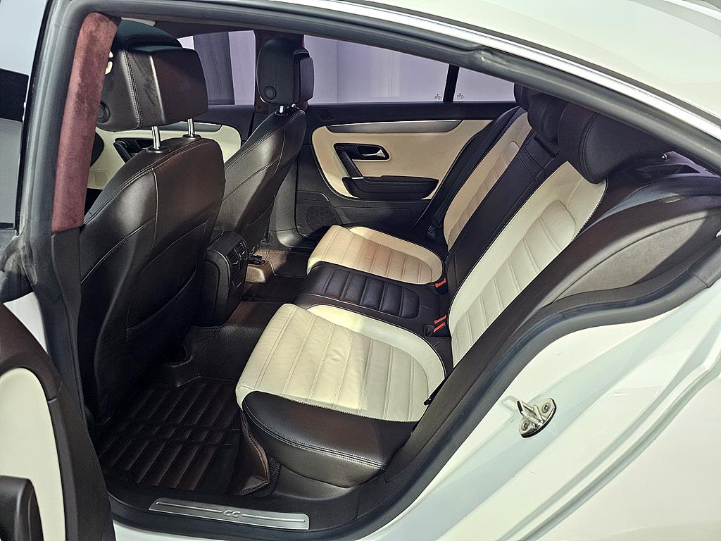 Volkswagen CC - Vista 9