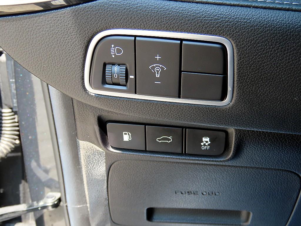 HYUNDAI Grandeur - Vista 12