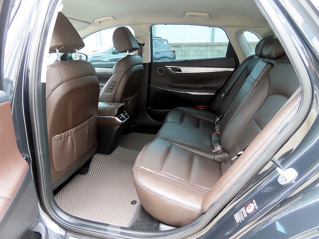HYUNDAI Grandeur - Vista 6