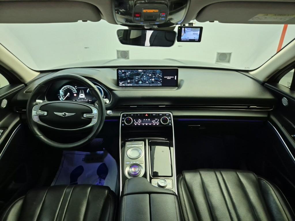 Genesis GV80 - Vista 7