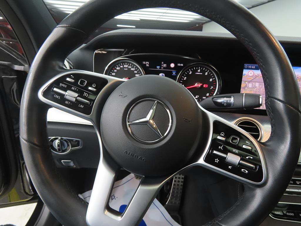 Mercedes Benz E class - Vista 8