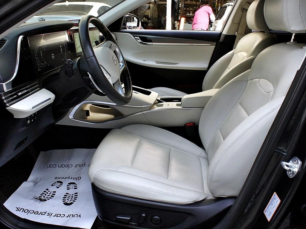 HYUNDAI Grandeur - Vista 9