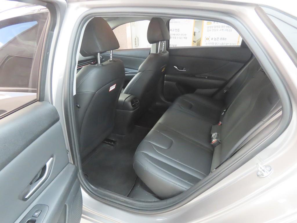 HYUNDAI Avante - Vista 6