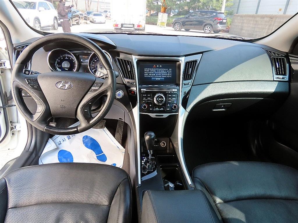 HYUNDAI Sonata - Vista 7