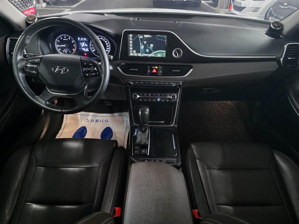 HYUNDAI Grandeur - Vista 6