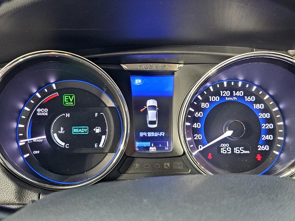 HYUNDAI Sonata - Vista 6