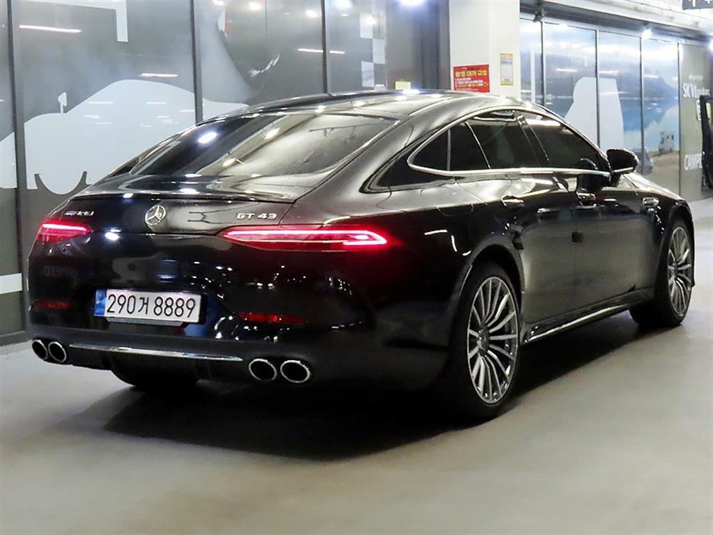 Mercedes Benz AMG GT - Vista 4