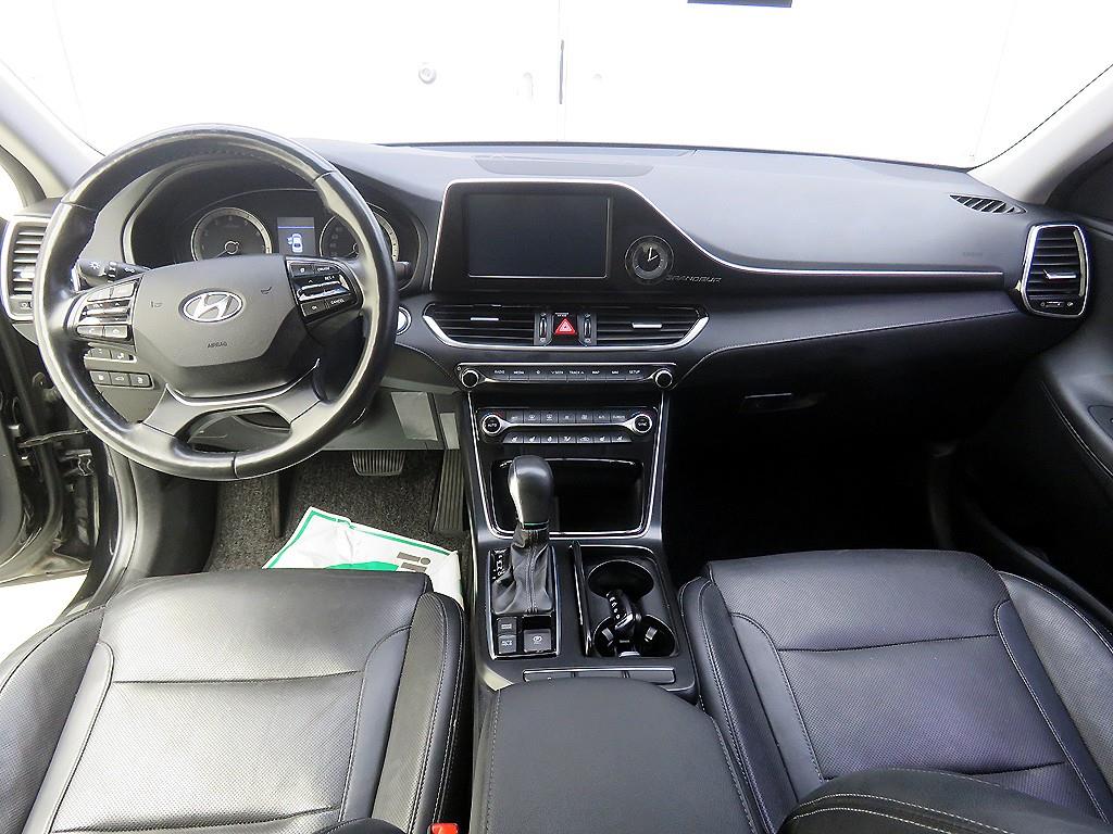 HYUNDAI Grandeur - Vista 8