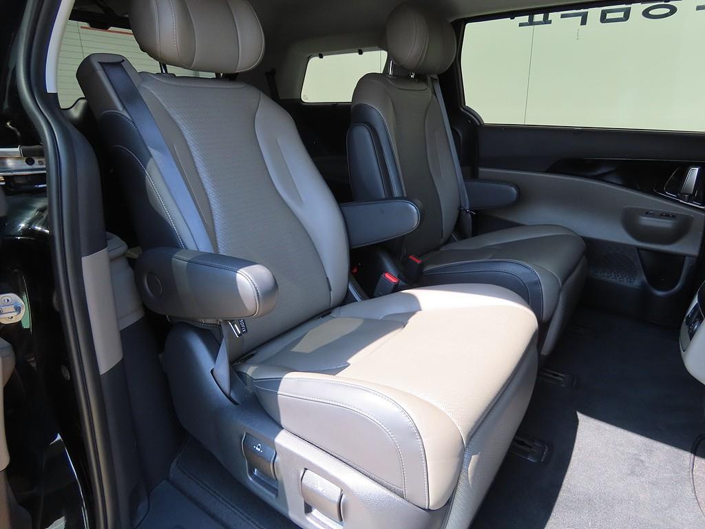 KIA Carnival - Vista 7