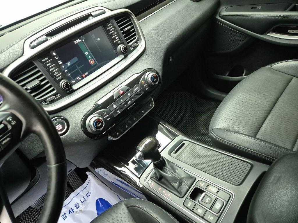 KIA Sorento - Vista 10
