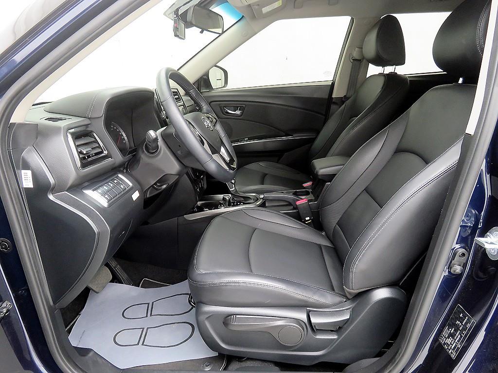 Ssangyong Tivoli - Vista 6