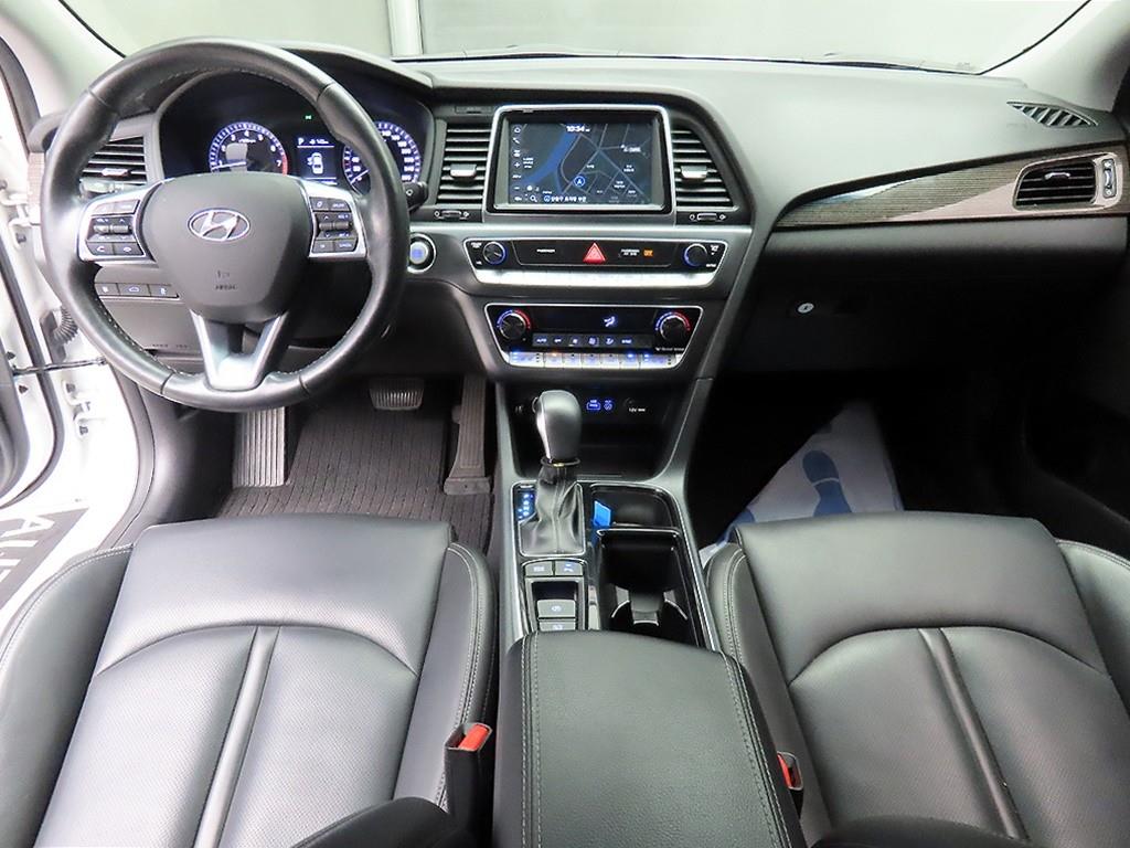 HYUNDAI Sonata - Vista 7