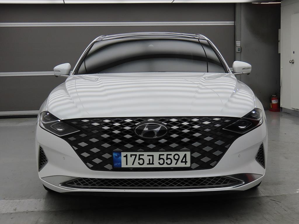 HYUNDAI Grandeur - Vista 2