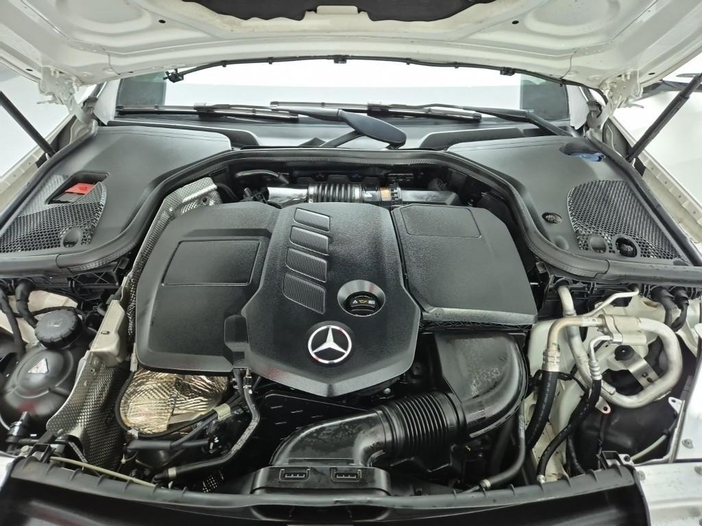 Mercedes Benz E class - Vista 5