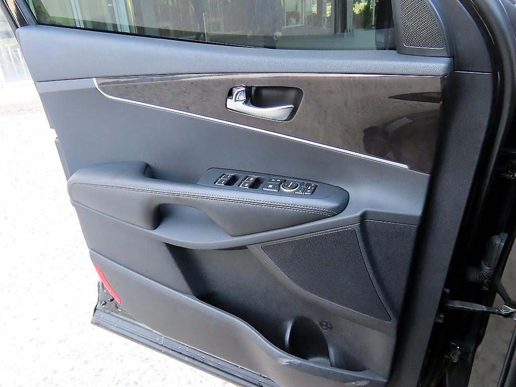 KIA Sorento - Vista 11