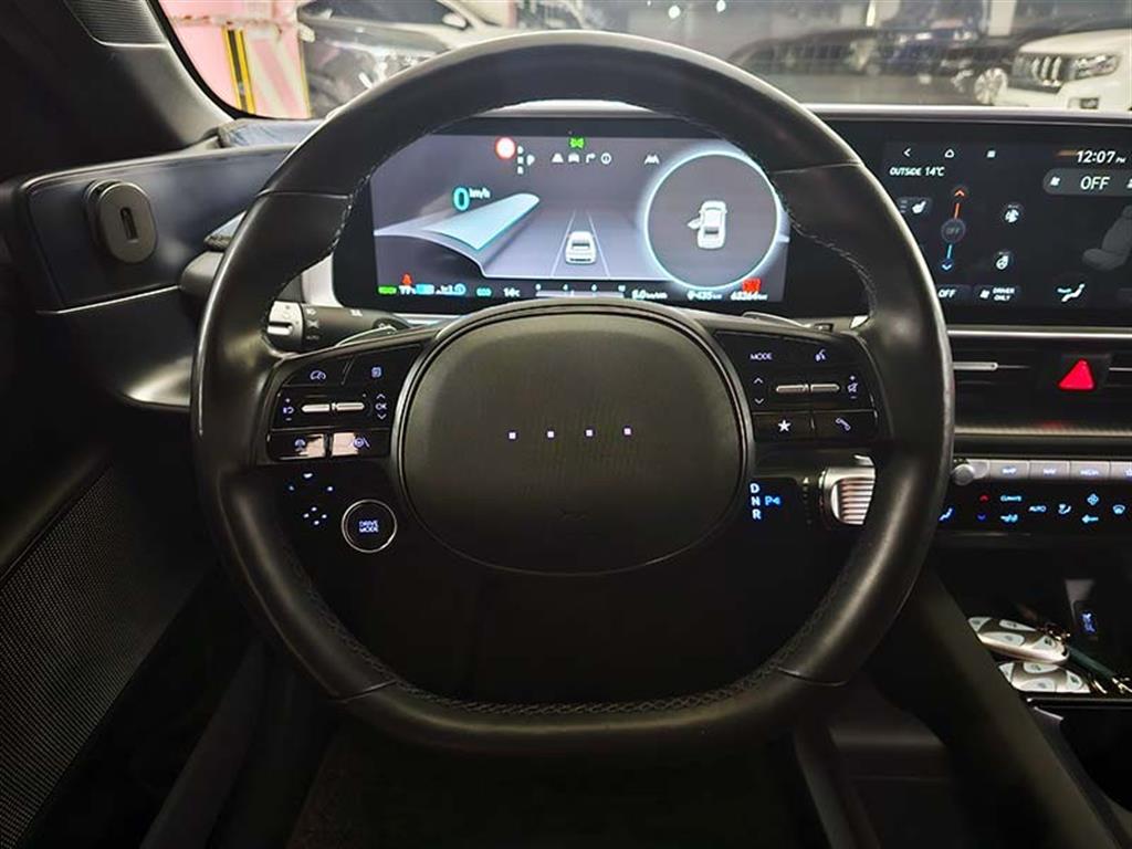 HYUNDAI Ioniq 6 - Vista 9